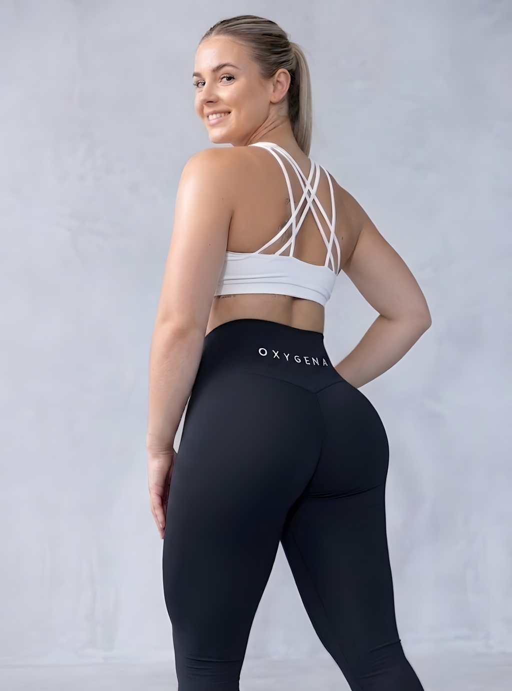 Mila yoga leggings in Midnight Black, full-length fit