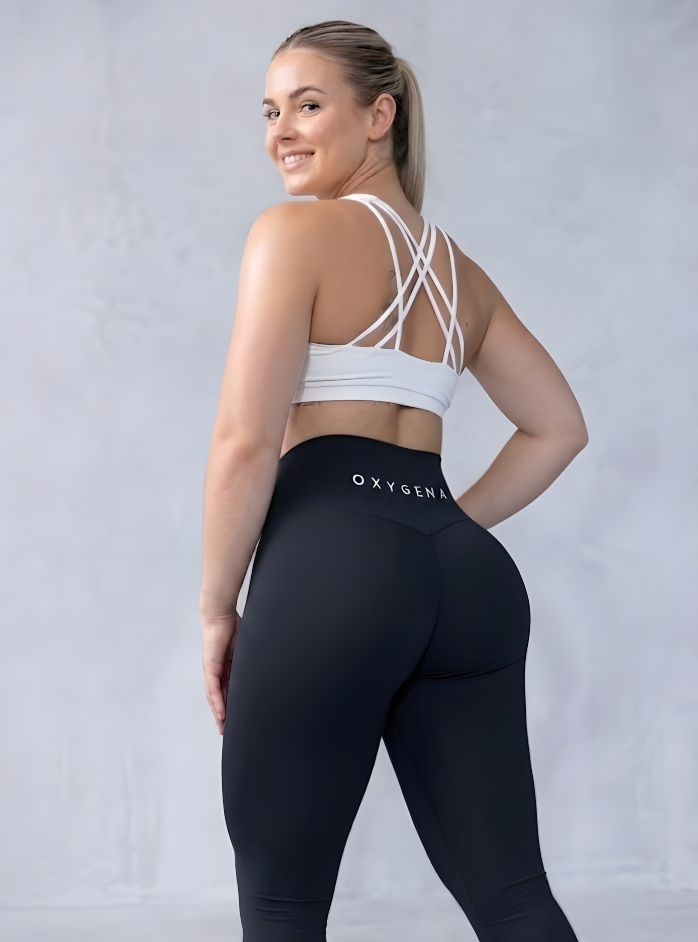 Mila yoga leggings in Midnight Black, full-length fit